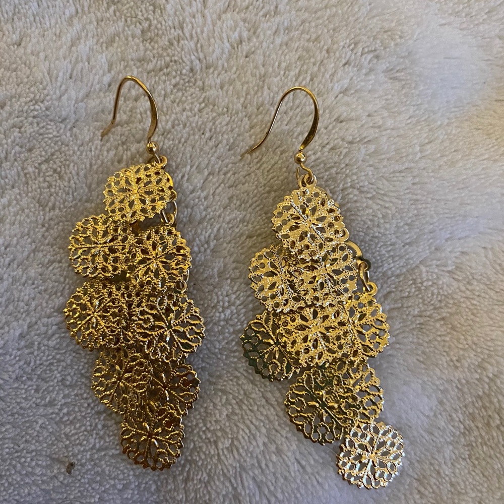 Gold earrings